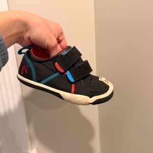 Plae Ty Sneakers Blue, Red, Black